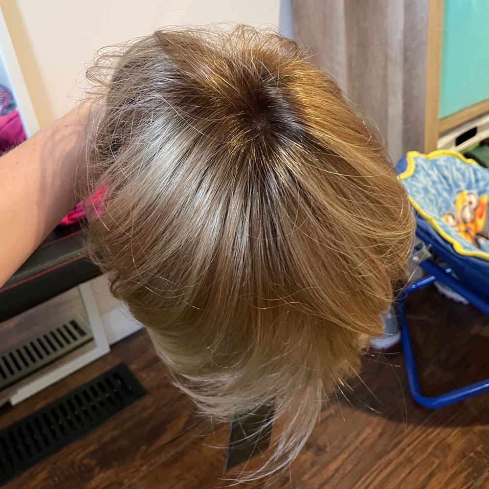 Sold—TOP NOTCH Topper JON RENAU - Picture 12 of 12